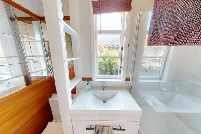 Photo of property in 19 Franklin Avenue, Hokowhitu, Palmerston North, 4410