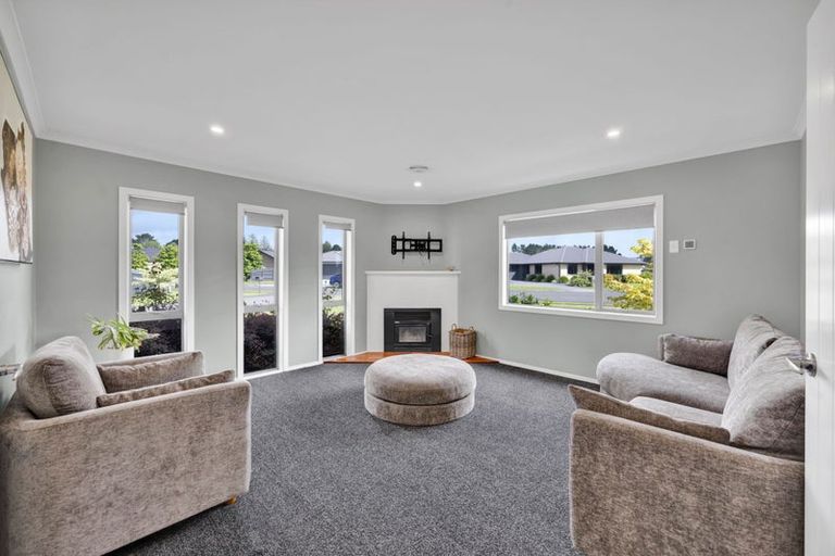 Photo of property in 7 Mercade Close, Stratford, 4332