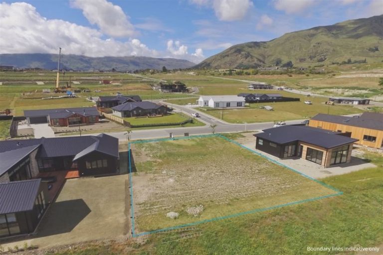Photo of property in 11 Sapphire Spring Rise, Wanaka, 9305