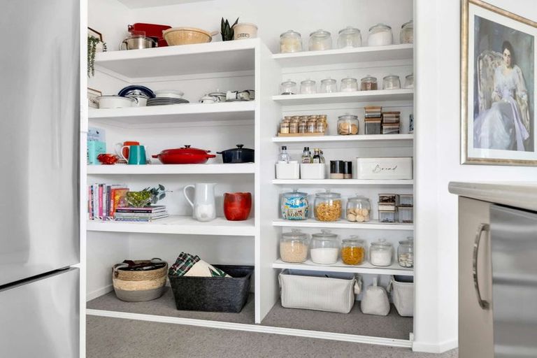 Photo of property in 4 Stonebridge Lane, Oxford, 7430