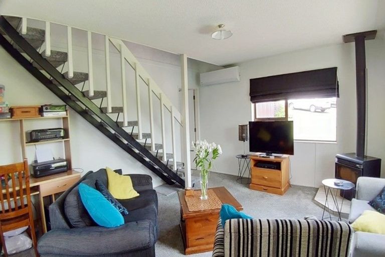 Photo of property in 1/17 Weetman Drive, Browns Bay, Auckland, 0630