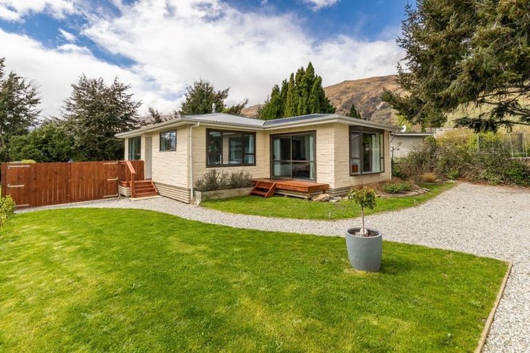 Photo of property in 53 Kent Street, Kingston, Athol, 9793