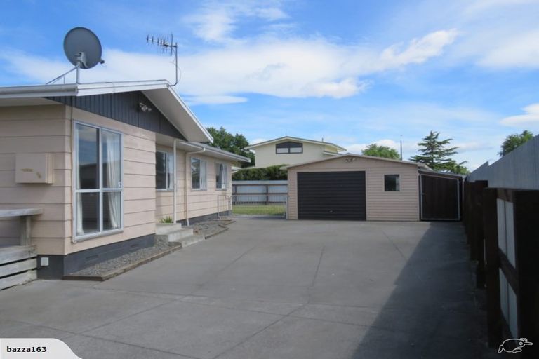 Photo of property in 94 Tait Drive, Greenmeadows, Napier, 4112