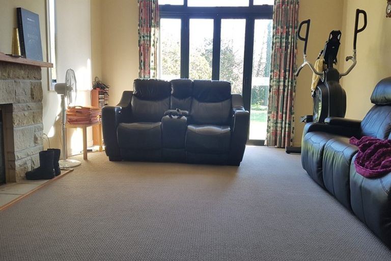 Photo of property in 165 Pine Valley Road, Dairy Flat, Silverdale, 0992