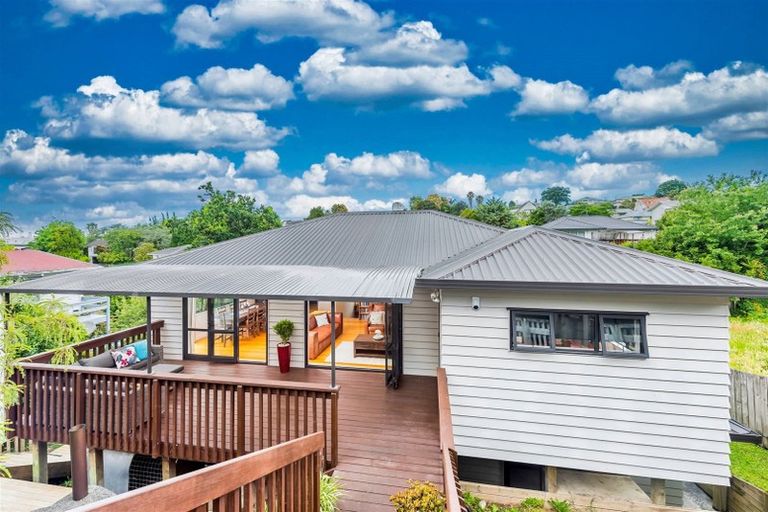 Photo of property in 10a Yule Place, Massey, Auckland, 0614