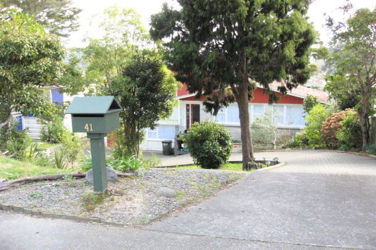 Photo of property in 41 Wright Street, Wainuiomata, Lower Hutt, 5014