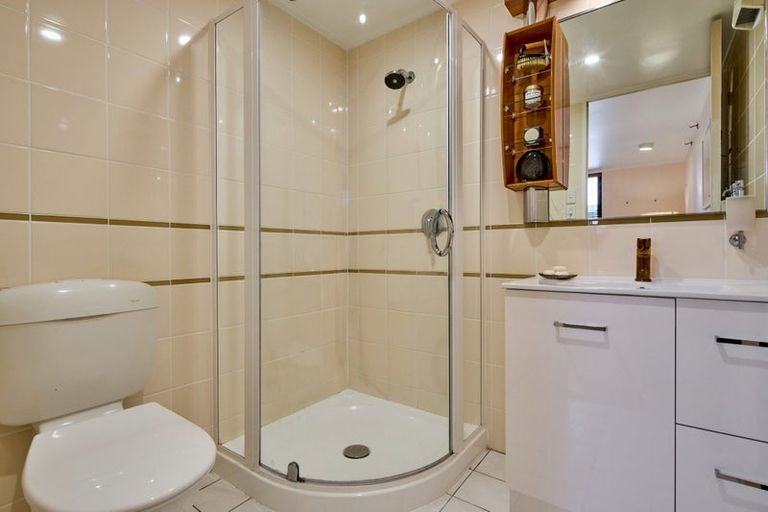 Photo of property in Highwic, 5/32 Hobson Street, Thorndon, Wellington, 6011