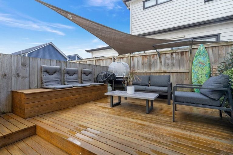 Photo of property in 12 Goodfellow Lane, Flat Bush, Auckland, 2019
