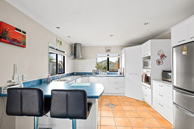 Photo of property in 27 Donald Street, Stanmore Bay, Whangaparaoa, 0932