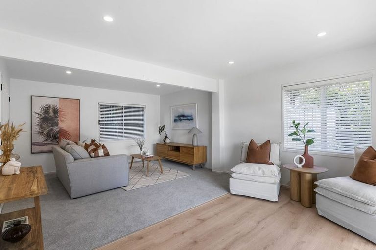 Photo of property in 1 Tauhinu Road, Greenhithe, Auckland, 0632