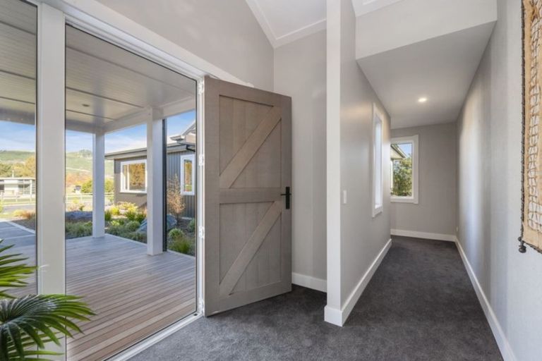 Photo of property in 56 Oakdale Drive, Kinloch, Taupo, 3377