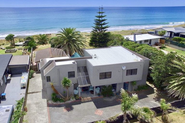 Photo of property in 129 Pukehina Parade, Pukehina, 3189