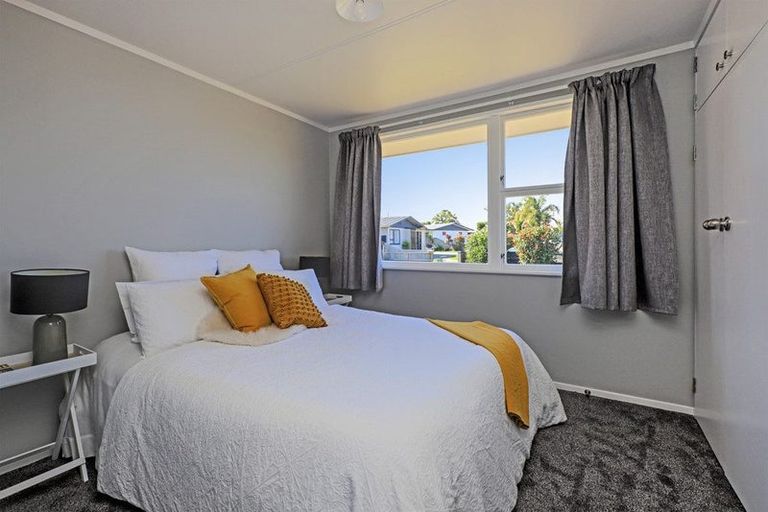 Photo of property in 9 Burton Place, Flaxmere, Hastings, 4120