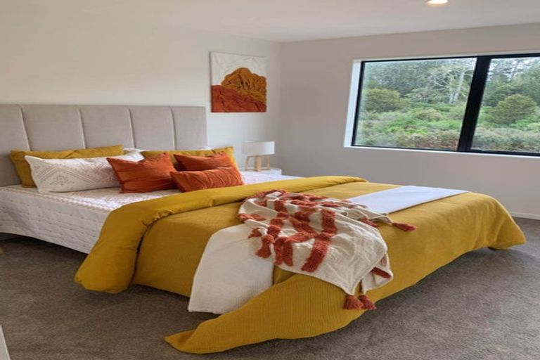 Photo of property in 7 Whawhaki Lane, Kumeu, 0810