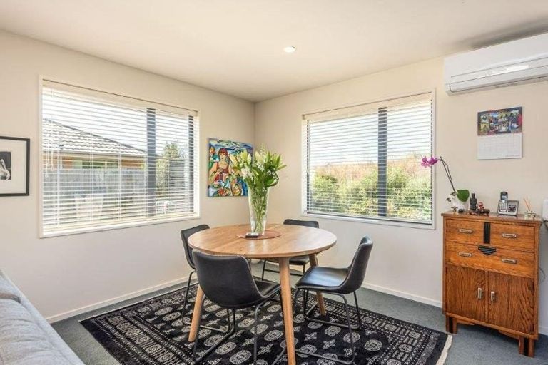 Photo of property in 19 Hamlet Lane, Heathcote Valley, Christchurch, 8022