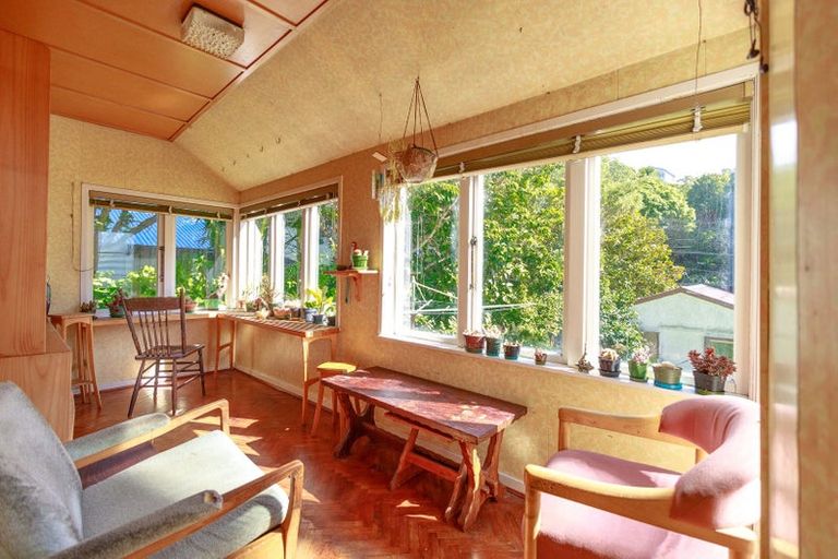 Photo of property in 151 Glenmore Street, Kelburn, Wellington, 6012