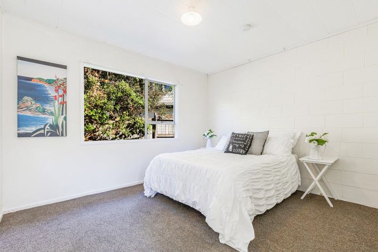 Photo of property in 30 County Road, Torbay, Auckland, 0630