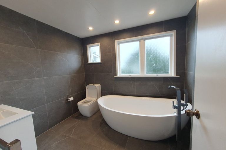 Photo of property in 6 Bellringer Road, Massey, Auckland, 0614