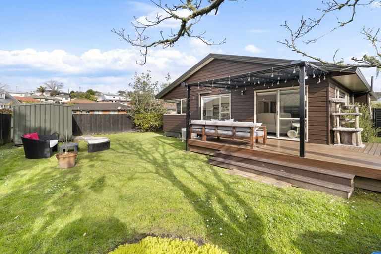 Photo of property in 75 Kamara Road, Glen Eden, Auckland, 0602