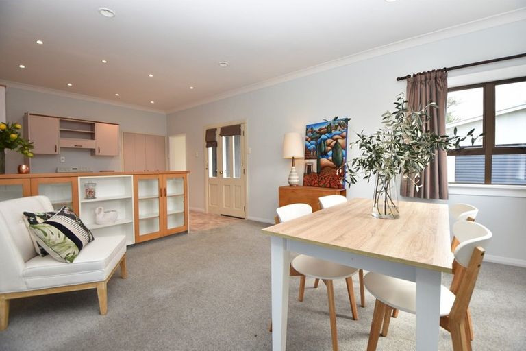 Photo of property in 2 Mckenzie Terrace, Carterton, 5713