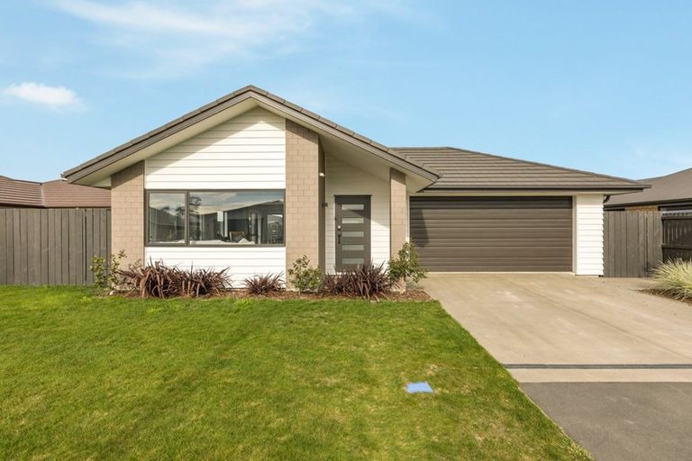 Photo of property in 14 Newman Road, Rolleston, 7614
