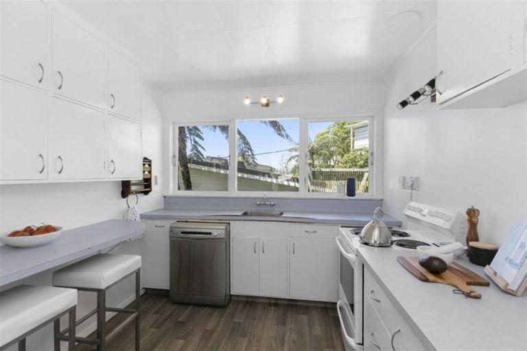 Photo of property in 100 Heke Street, Ngaio, Wellington, 6035