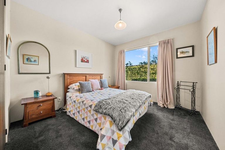 Photo of property in 36 Grey Street, Martinborough, 5711