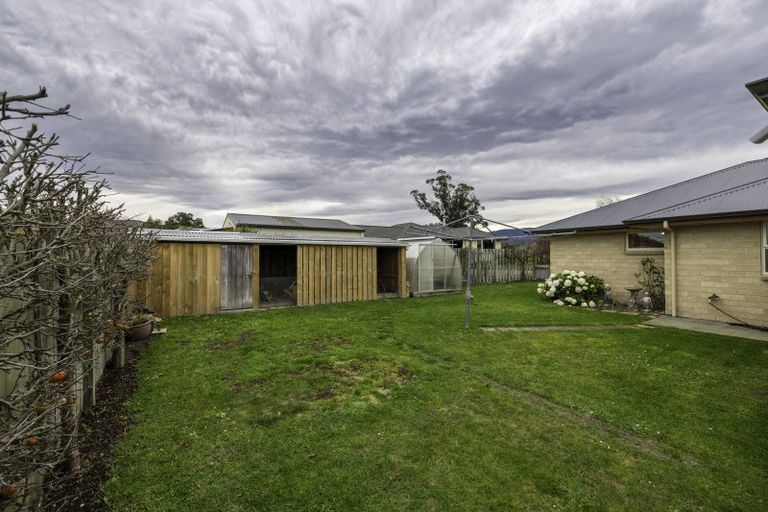 Photo of property in 17 Bond Street, Waimate, 7924