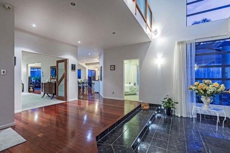 Photo of property in 13 Oakway Drive, Schnapper Rock, Auckland, 0632