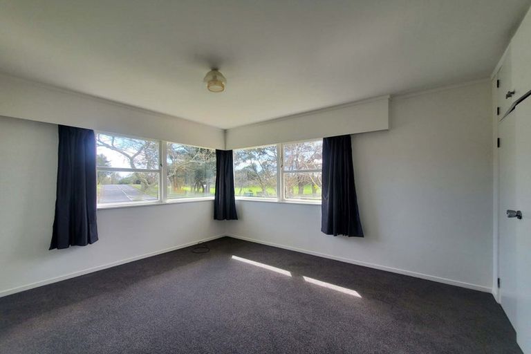 Photo of property in 64 Ray Small Drive, Pahurehure, Papakura, 2113
