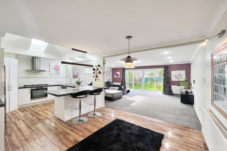 Photo of property in 64 Wellington Road, Wainuiomata, Lower Hutt, 5014