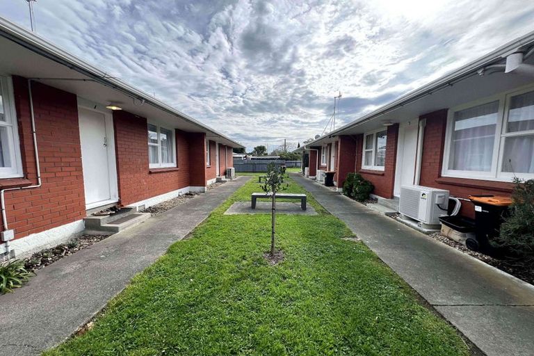 Photo of property in 451 Featherston Street, Palmerston North, 4414