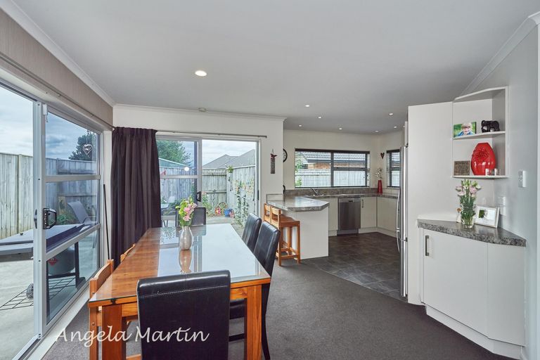 Photo of property in 47a Rosalie Terrace, Kelvin Grove, Palmerston North, 4414