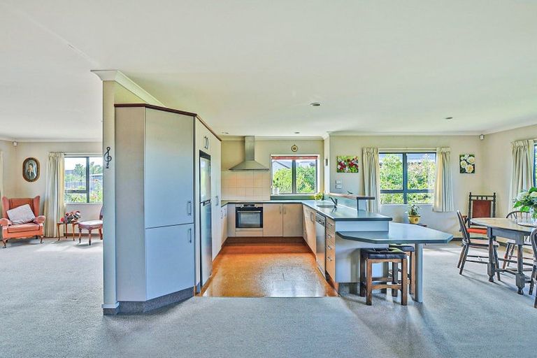 Photo of property in 14 Pinotage Drive, Greenmeadows, Napier, 4112