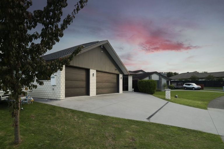 Photo of property in 14 Hamon Place, Pukehangi, Rotorua, 3015