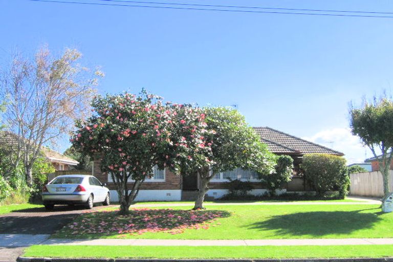 Photo of property in 27 Regent Street, Papatoetoe, Auckland, 2025