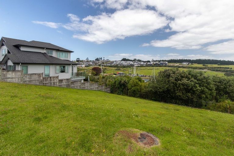 Photo of property in 82 Voyager Drive, Gulf Harbour, Whangaparaoa, 0930