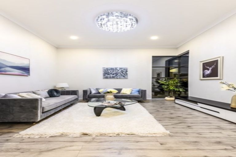 Photo of property in 198 Ridge Road, Howick, Auckland, 2014