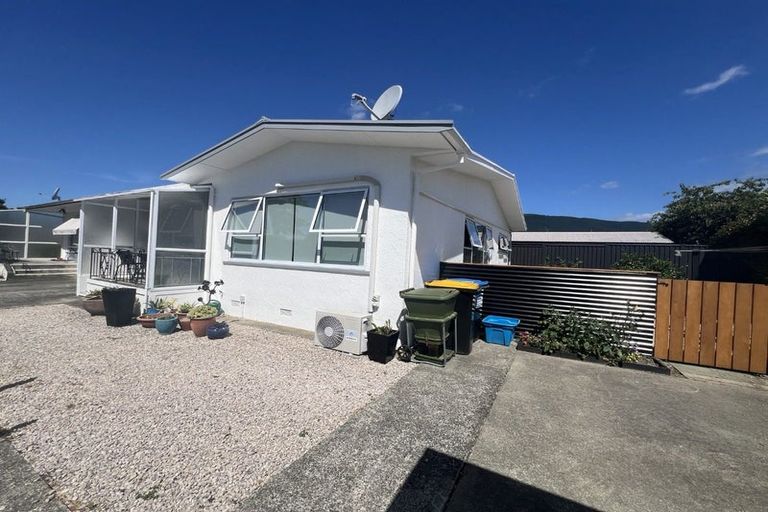 Photo of property in 2/7 Dryden Street, Stoke, Nelson, 7011