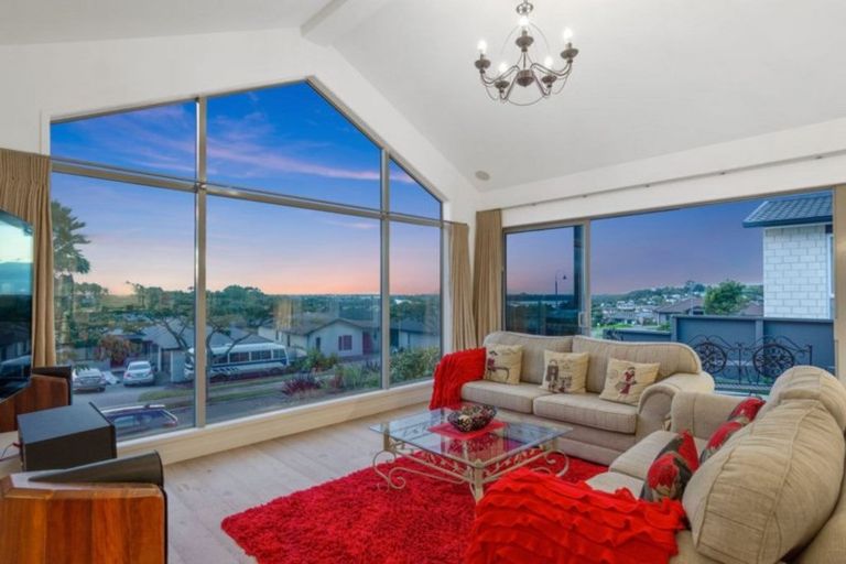 Photo of property in 22 Estuary View Road, Welcome Bay, Tauranga, 3112