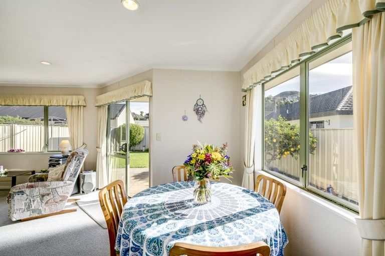 Photo of property in 17 Pukekura Place, Taradale, Napier, 4112