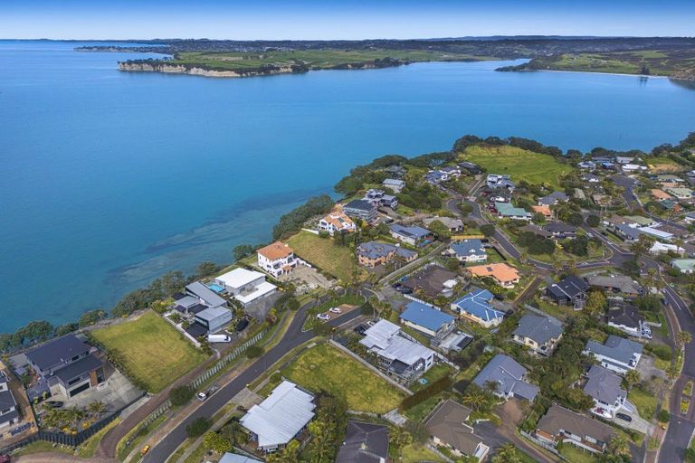 Photo of property in 22 Hawaiian Parade, Arkles Bay, Whangaparaoa, 0932
