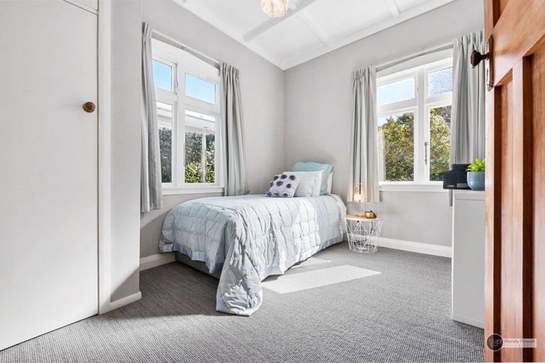 Photo of property in 37 Totara Crescent, Woburn, Lower Hutt, 5010