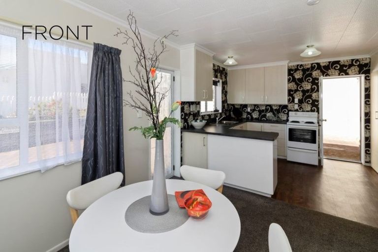 Photo of property in 21 Bulteel Street, New Plymouth, 4310