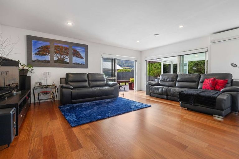 Photo of property in 35 Hamon Place, Pukehangi, Rotorua, 3015