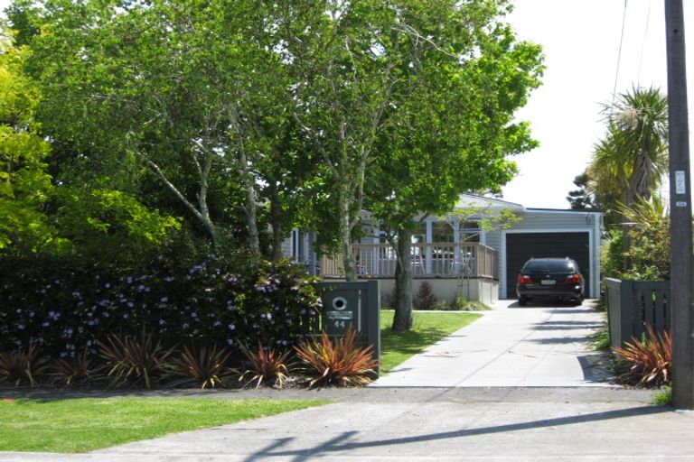 Photo of property in 44 Tapu Road, Huapai, Kumeu, 0810