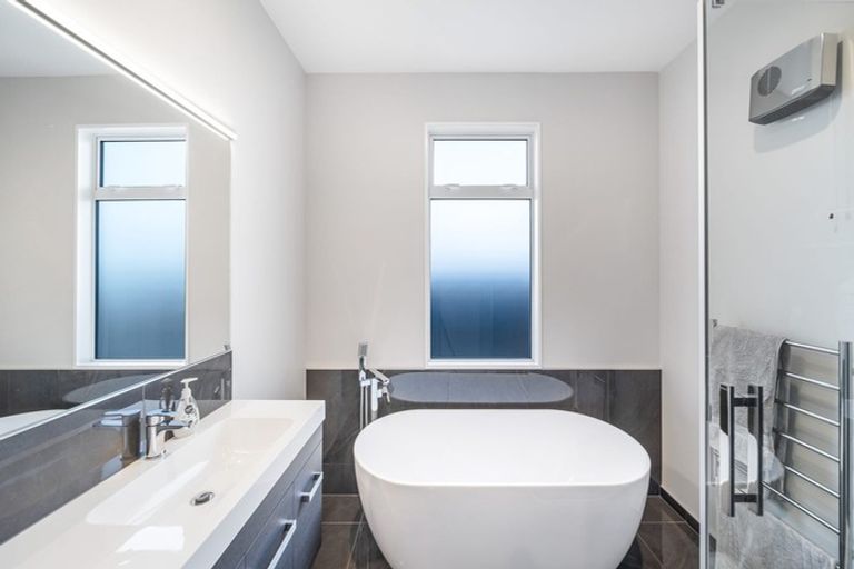 Photo of property in 10 Silver Peaks Drive, West Melton, 7618