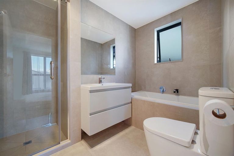 Photo of property in 20 Mahalo Avenue, Wiri, Auckland, 2104