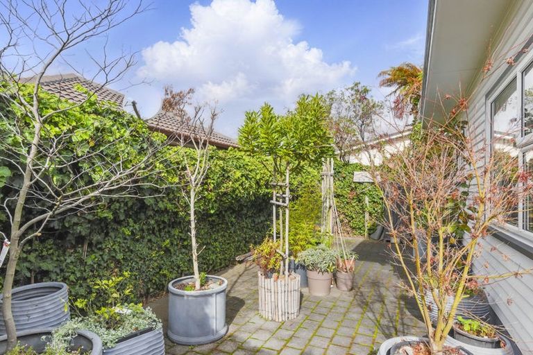 Photo of property in 1/52 Matatua Road, Raumati Beach, Paraparaumu, 5032