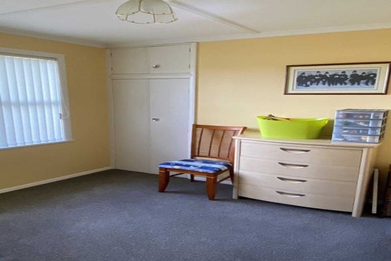 Photo of property in 54 Aorangi Road, Paraparaumu, 5032